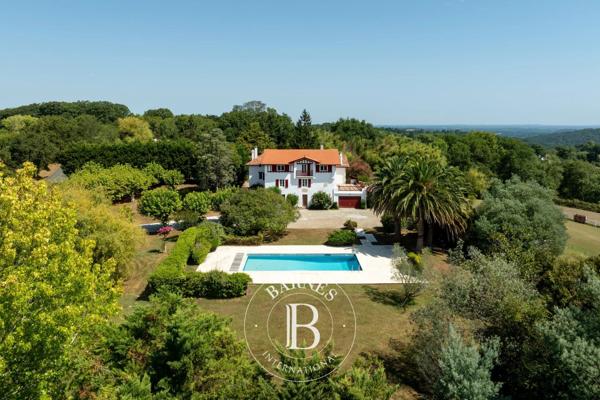 Jatxou, Maison 9 Chambres -  467 m² à vendre