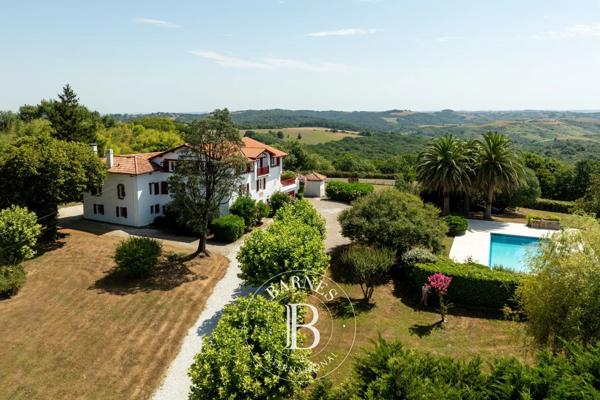 Jatxou, Maison 9 Chambres -  467 m² à vendre