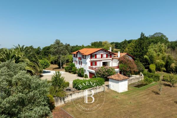 Jatxou, Maison 9 Chambres -  467 m² à vendre