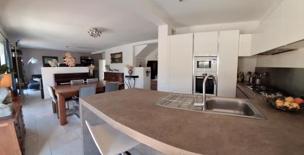 Ensuès-la-Redonne (13820) Villa Type 6 avec 5 chambres + Piscine et Garage