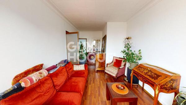 APPARTEMENT 3 PIECES + CAVE - AUBERVILLIERS- METRO 4 CHEMINS