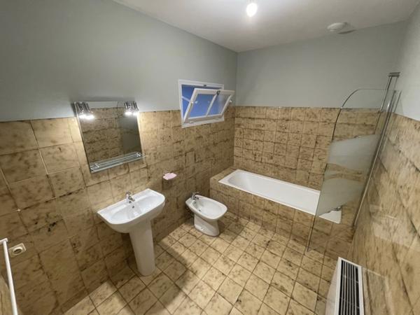 Immeuble Aiguillon 7 pièce(s) 200 m2