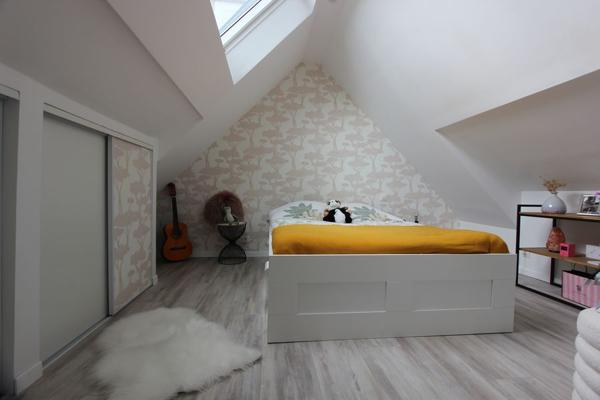 UNE JOLIE MAISON DES ANNÉES'50 & SON BEAU JARDIN, À KERVIR. -