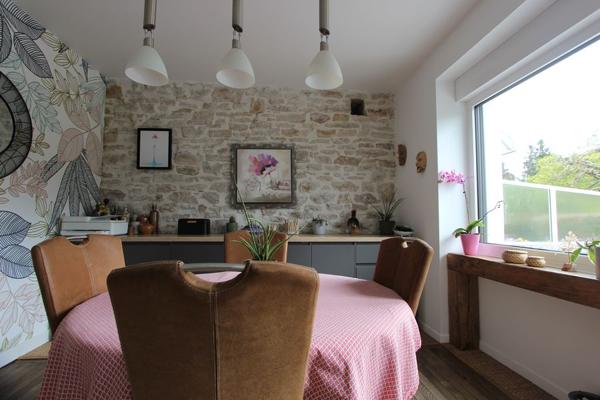 UNE JOLIE MAISON DES ANNÉES'50 & SON BEAU JARDIN, À KERVIR. -