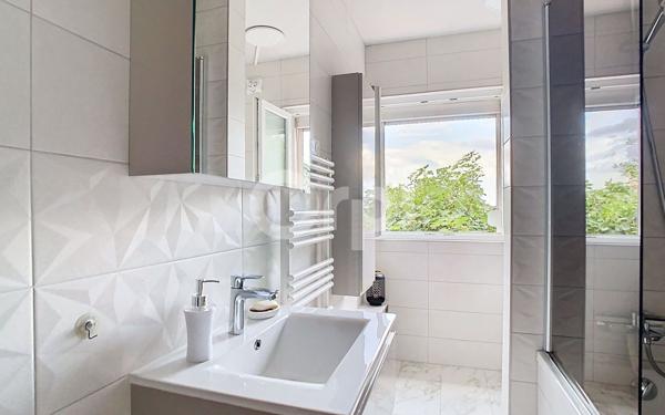 Maison à vendre    5 pièces •  Schlierbach