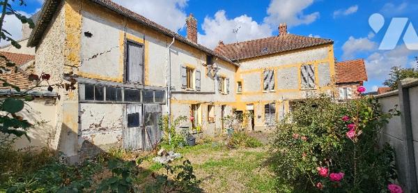 Ensemble immobilier – Environ 400 m² + grenier aménageable – Fort potentiel d’investissement
