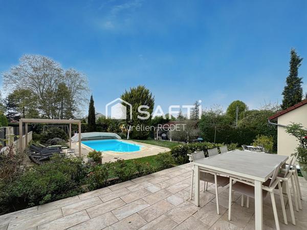 Maison 9 pièces, proche centre.