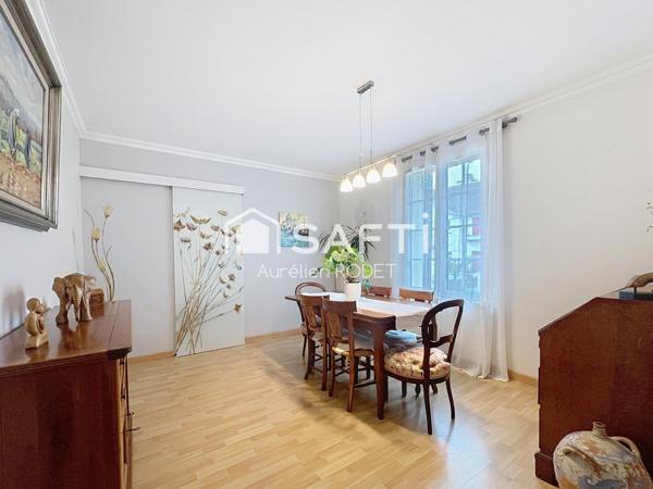 Maison 9 pièces, proche centre.