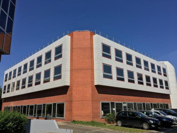 Bureaux à louer au Pecq entièrement rénovés dans parc tertiaire