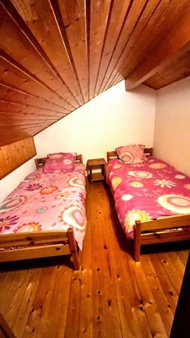 Appartement 3 pièces de 44M2 utile (35m2 carrez) OFFRANT une VUE DEGAGEE  avec GARAGE, place de PARKING PRIVATIVE et CAVE