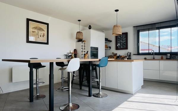 Maison à vendre    4 pièces •  La Flotte