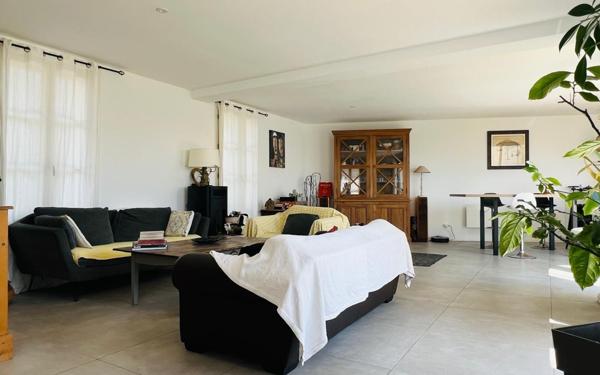 Maison à vendre    4 pièces •  La Flotte