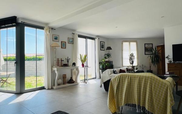 Maison à vendre    4 pièces •  La Flotte