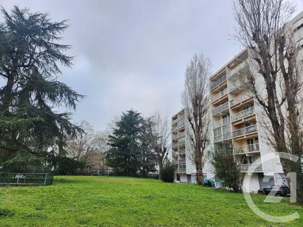 Appartement F5 à vendre  5 pièces - 92,61 m2 VENISSIEUX - 69