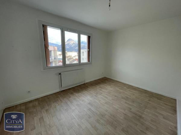 Appartement à louer 2 pièces 60.48m²