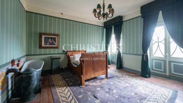 Elégante demeure du XVIIIe siècle au coeur de la bastide de Puymirol