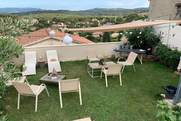 Saint Savournin - maison 4 pièces - 84 m2 - terrasse - jardin - vue panoramique