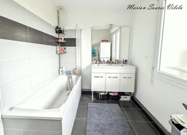 Située à Fontenay-Trésigny, maison familiale, lumineuse et moderne de plus de 90 m².