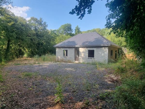 Maison inachevée de 80 m2 sur parcelle viabilisée