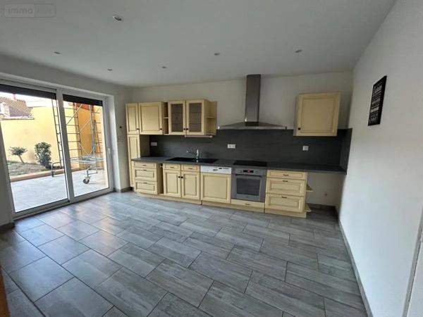 Location - Appartement Polliat 01310 4 pièces 125 m 2