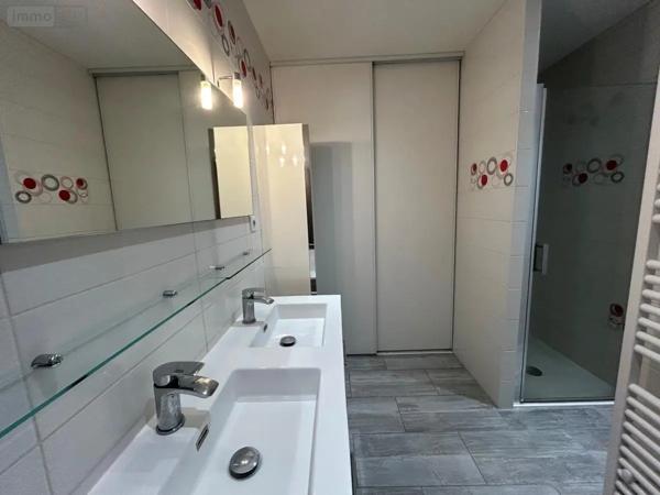 Location - Appartement Polliat 01310 4 pièces 125 m 2