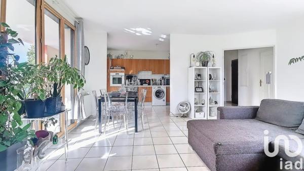 Appartement 4 pièces de 89 m² à Sathonay-Camp (69580)