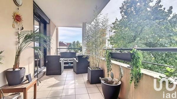 Appartement 4 pièces de 89 m² à Sathonay-Camp (69580)