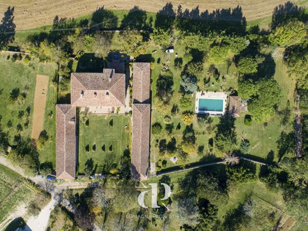 Saint-Clar (32380) Manoir unique et élégant du 17ème siècle