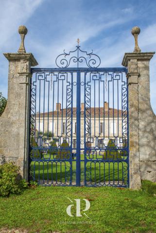 Saint-Clar (32380) Manoir unique et élégant du 17ème siècle