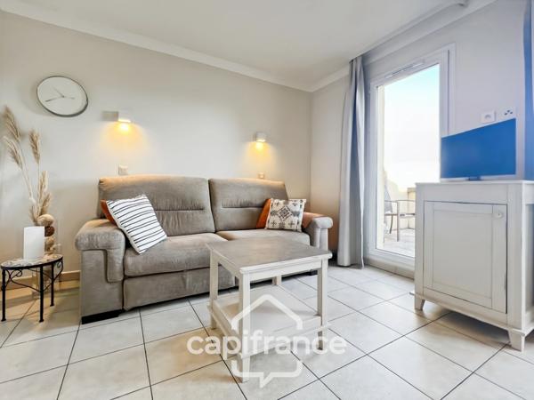 Domaine de Pont ROYAL entre CIEL & LUBERON appartement soigné de 40 m2 dernier étage vue panoramique avec terrasse secteur et piscine résidentiels