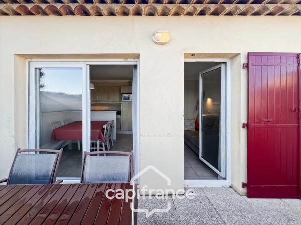 Domaine de Pont ROYAL entre CIEL & LUBERON appartement soigné de 40 m2 dernier étage vue panoramique avec terrasse secteur et piscine résidentiels