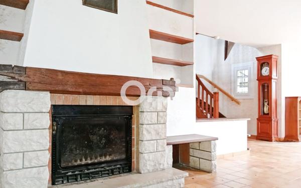 Maison à vendre    5 pièces • 181 m2 Oloron-Sainte-Marie