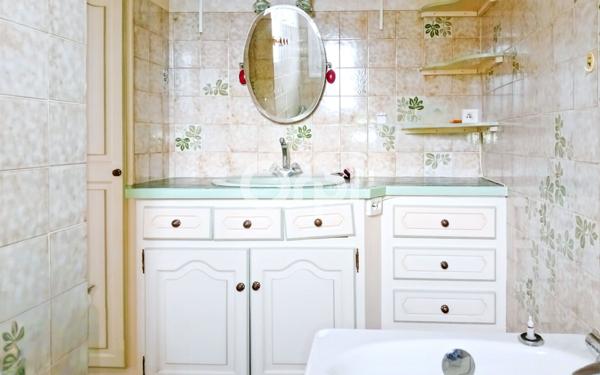 Maison à vendre    5 pièces • 181 m2 Oloron-Sainte-Marie