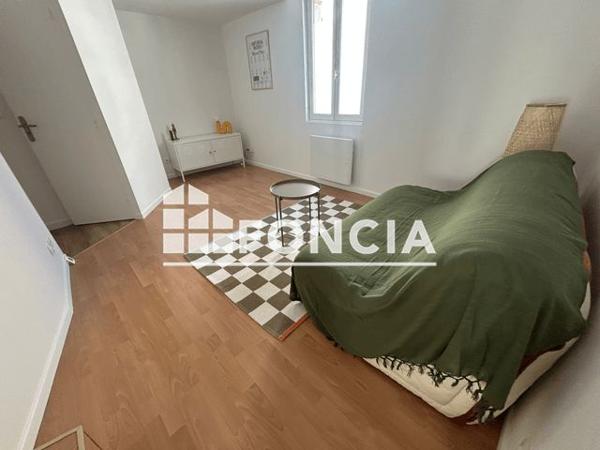 Location Studio meublé 37.55 m² - Niort 79000