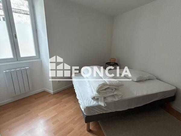 Location Studio meublé 37.55 m² - Niort 79000