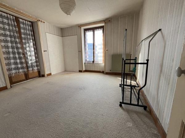 Maison à vendre 69 900 € Sainte-Fortunade 6 p 180 m² DPE F