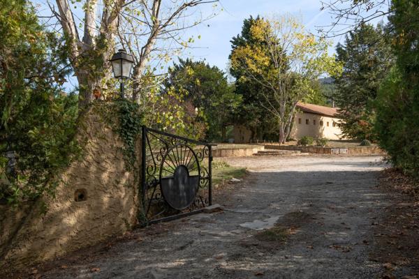 Vente Maison de luxe Beaurecueil 20 Pièces 1300 m²