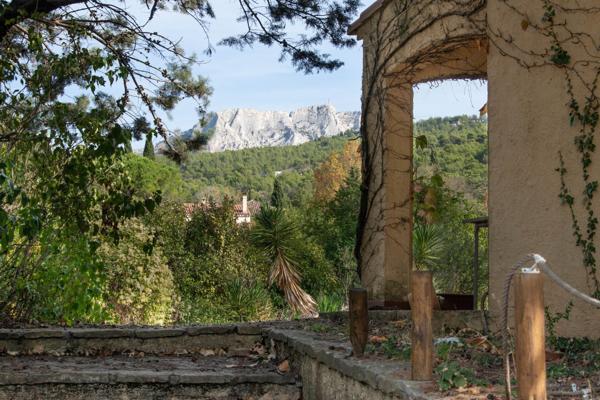 Vente Maison de luxe Beaurecueil 20 Pièces 1300 m²