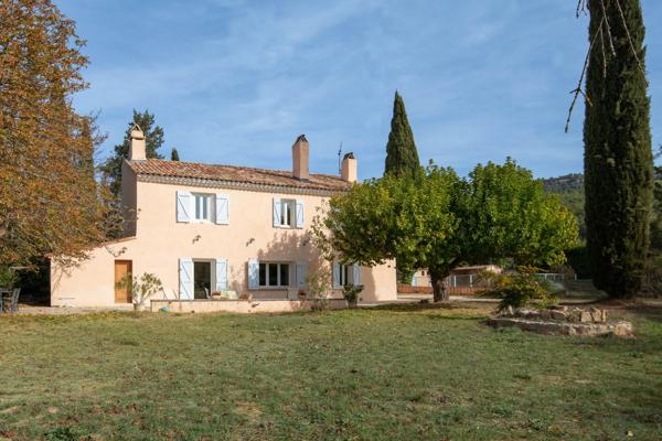 Vente Maison de luxe Beaurecueil 20 Pièces 1300 m²