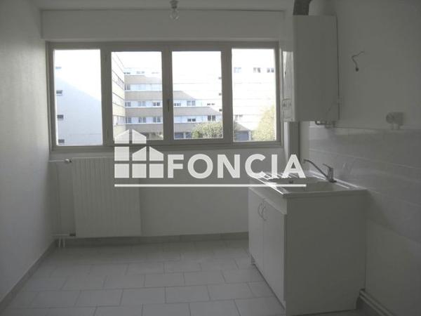 Location Appartement 3 pièces 67.13 m² - 9 RUE D'ULM La Roche Sur Yon 85000