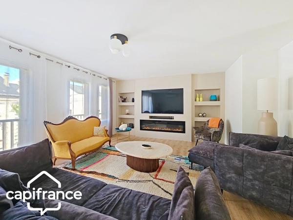 THOUARS Place Lavault- Appartement de 200 m2 -climatisation réversible- 5 chambres -Ascenseur privatif.
