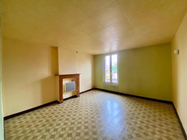 MAISON DE VILLE 3 CHAMBRES JARDIN