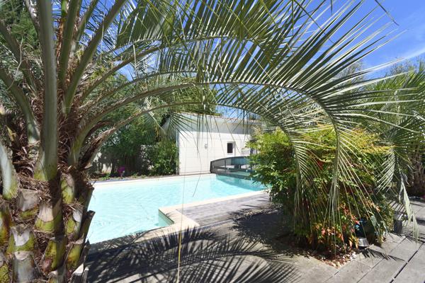 Bruges hyper centre, 4 chambres, bureau, garage double