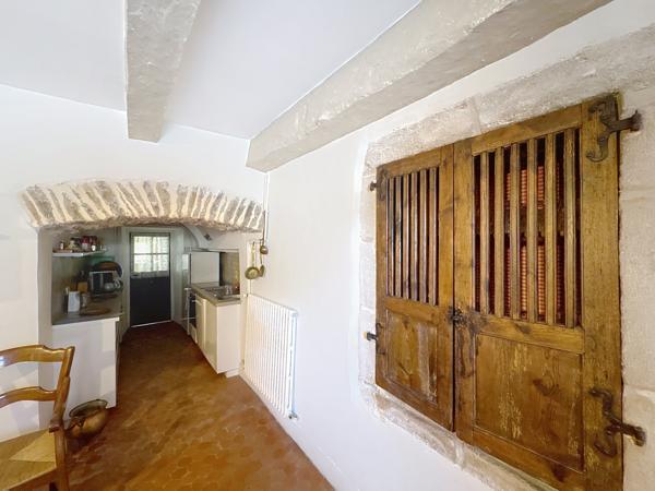 Ségur (12290) Magnifique propriété du 18éme siécle rénovée sur le domaine du Lévezou avec 6 chambres.