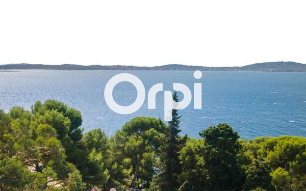 Maison à vendre    6 pièces • 220 m2 Carqueiranne