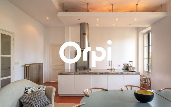 Maison à vendre    6 pièces • 220 m2 Carqueiranne