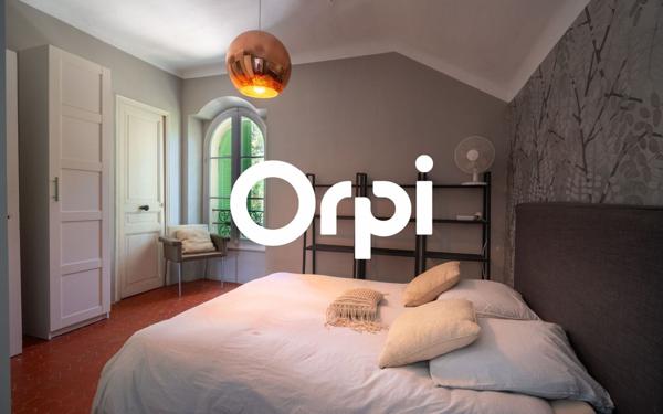 Maison à vendre    6 pièces • 220 m2 Carqueiranne