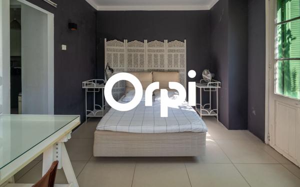 Maison à vendre    6 pièces • 220 m2 Carqueiranne