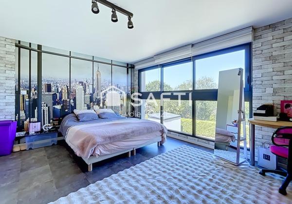 Maison spacieuse de 245 m2 - 5 chambres - Tourlaville