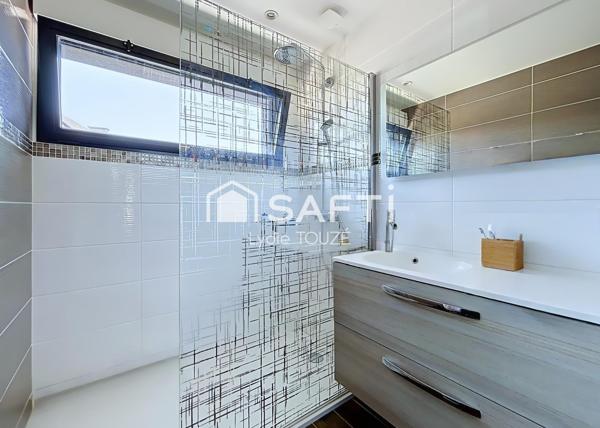 Maison spacieuse de 245 m2 - 5 chambres - Tourlaville
